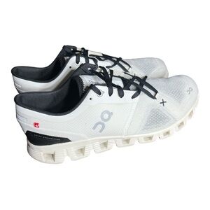 On Cloud Running White and Black Shoes, men’s 9.5.
